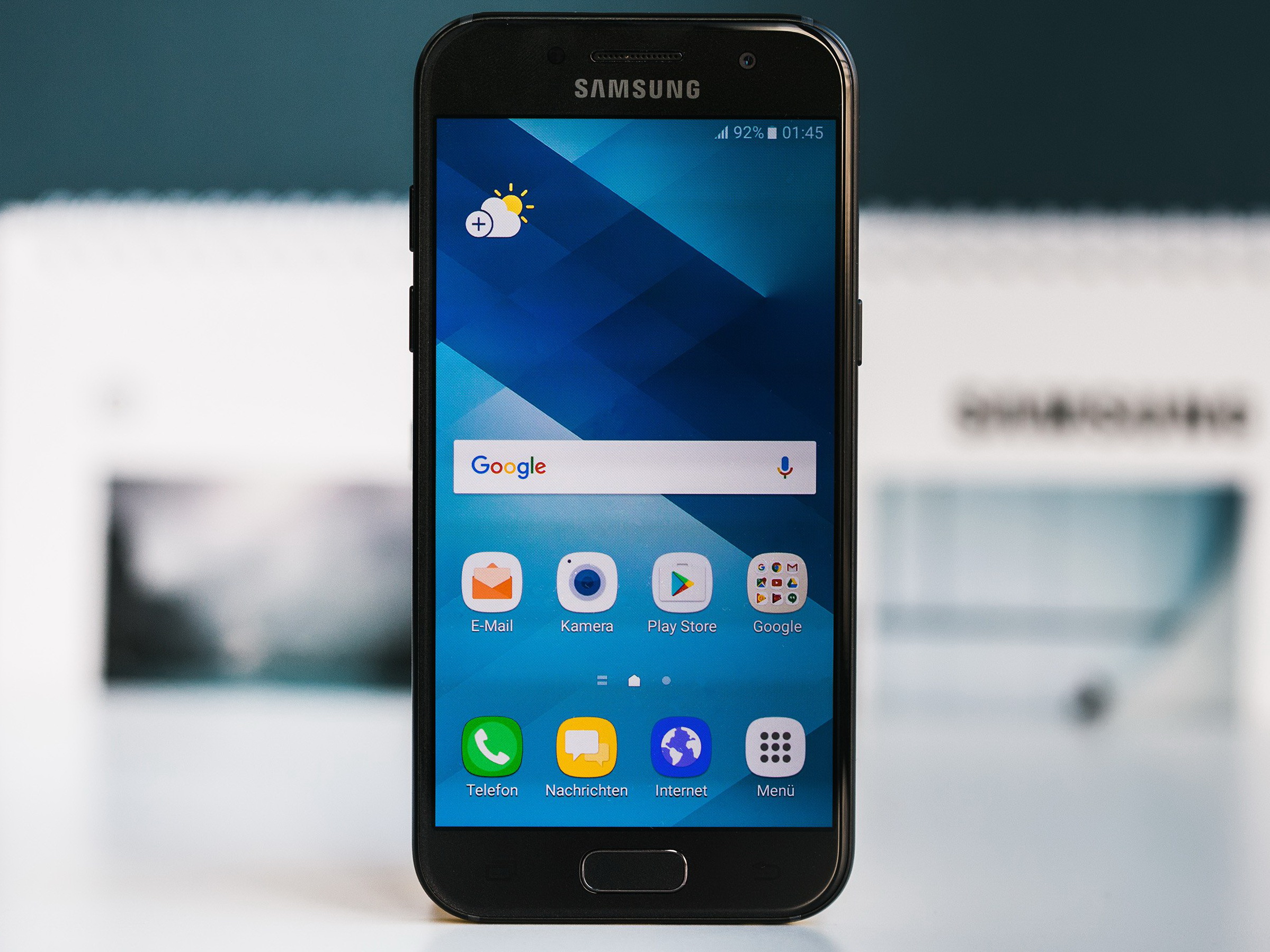 Vài mẫu Galaxy A3 2017 dính lỗi khi lên đời với Android Oreo