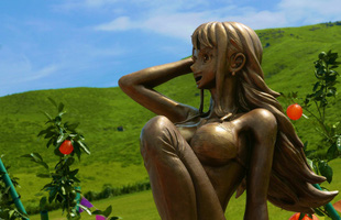 Các fan One Piece chê bai bức tượng đồng của Nami, mặt đơ và cảnh quan 