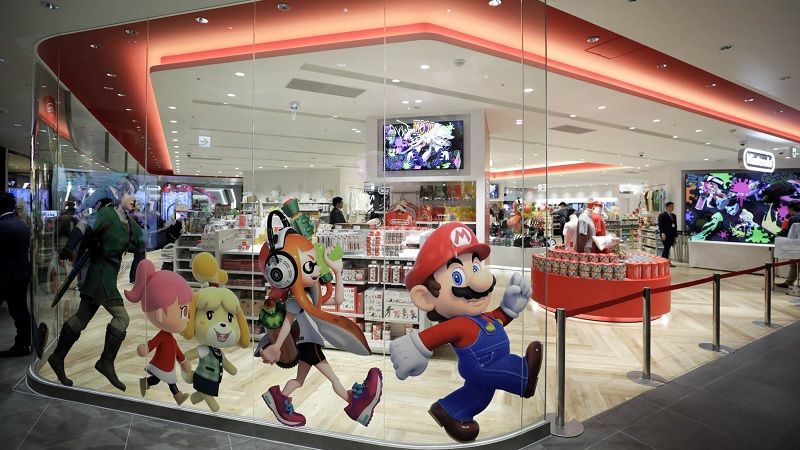 Đóng cửa từ giữa tháng 3, cửa hàng Nintendo vẫn bị đoàn biểu tình xông vào đập phá