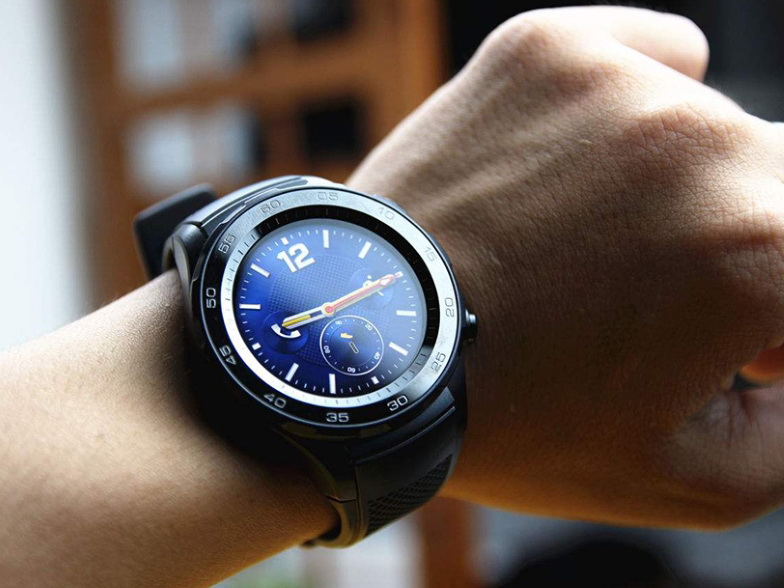 Lộ kiểu dáng smartwatch Huawei trang bị kèm tai nghe không dây