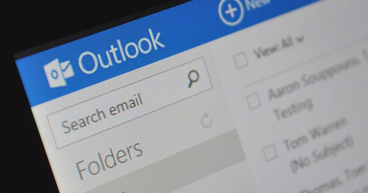 Microsoft thừa nhận hacker có thể đã đọc email Outlook