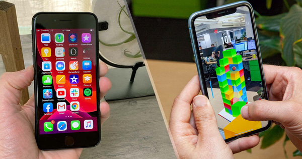 Tặng quà 8⁄3, chọn iPhone XR hay SE 2020?