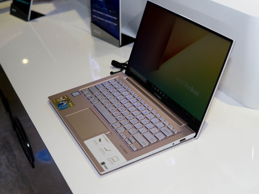 Asus mang loạt laptop VivoBook S mới về Việt Nam, giá từ 13,49 triệu đồng