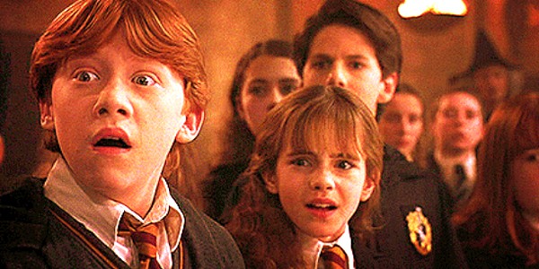 Chuyện lạ: Harry Potter bị cấm ở trường học vì sử dụng bùa chú có thật
