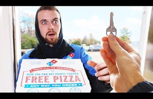 Anh giao pizza 'số đỏ' nhất năm, được youtuber đại gia tặng cho nguyên căn nhà trị giá triệu đô