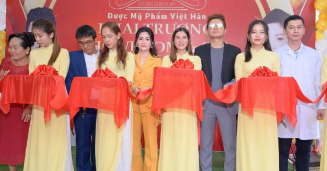 Ca sĩ Lâm Vũ dự khai trương showroom & spa Dược mỹ phẩm Star Group