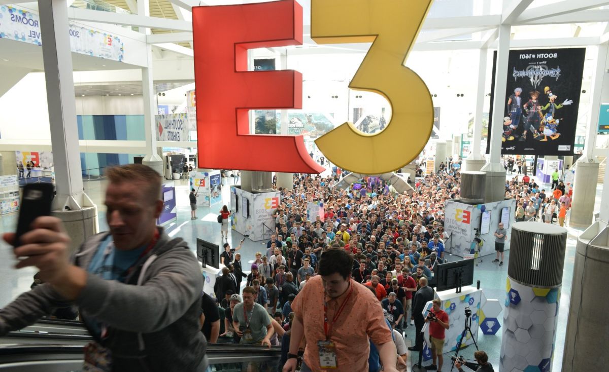 Có nên duy trì tổ chức các sự kiện như E3 2021 dưới dạng số?