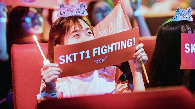 SKT T1 gửi lời cảm ơn trước màn chào đón quá xúc động của fan Việt