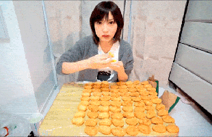 Cô gái nhỏ nhắn nổi tiếng nhất Nhật Bản với khả năng ăn mãi không biết no là gì