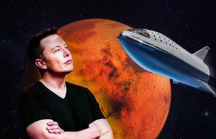 Elon Musk tự xưng mình là 
