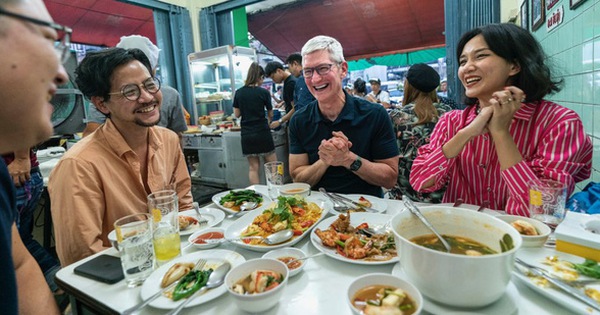 Sếp tổng Apple đi chùa du ngoạn Nhật Bản, khen ẩm thực Đông Nam Á ngon