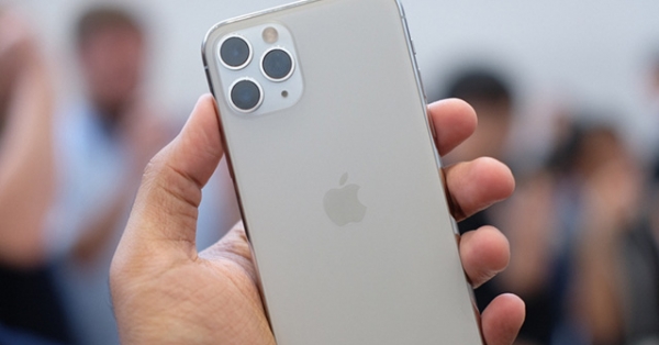 Apple tung hai video quảng cáo iPhone 11 cực chất