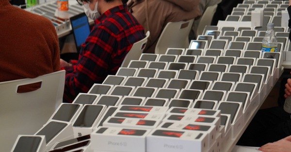 200 hành khách bị cách ly do virus Covid-19, Nhật Bản ra tay phát 2000 iPhone miễn phí để trợ giúp