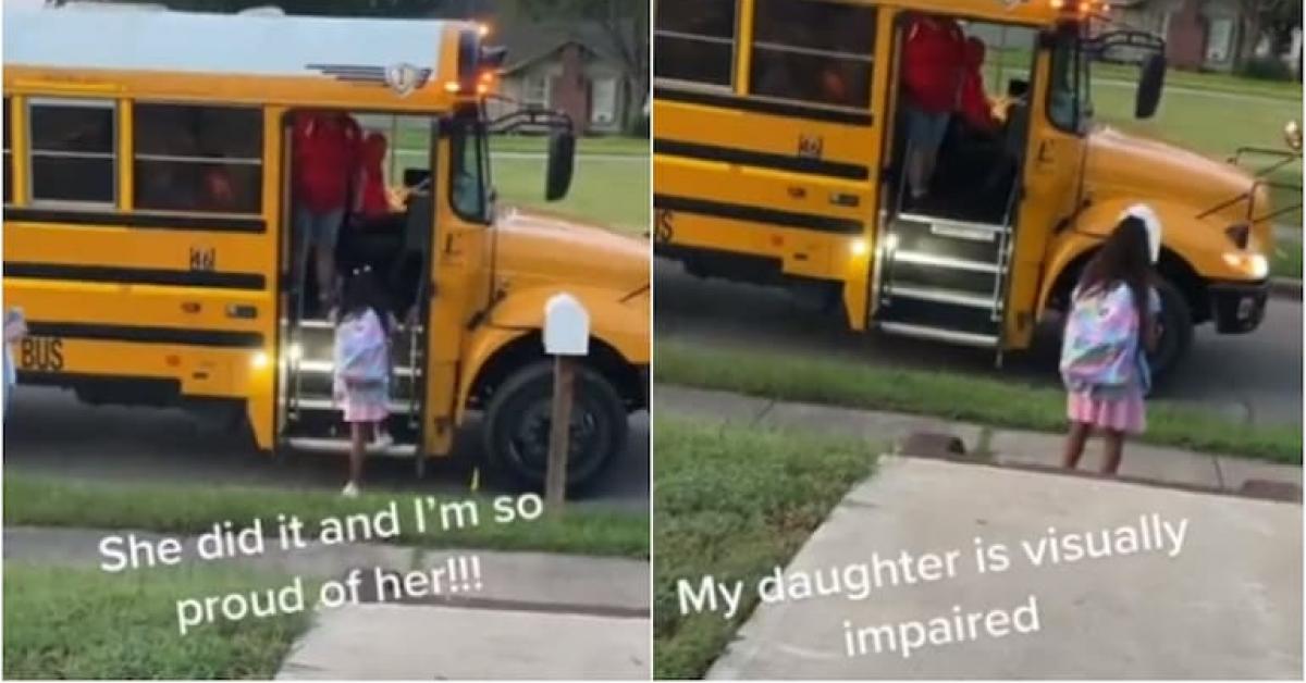 Clip: Cô bé khiếm thị lần đầu tự mình lên xe buýt đi học gây xúc động