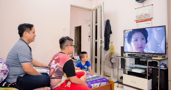 Samsung và những câu chuyện về chiếc TV gắn bó với các gia đình Việt cả chục năm qua