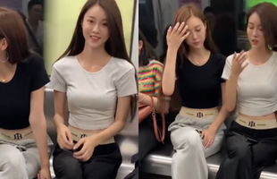 Cộng đồng mạng phát sốt với cặp sinh đôi hot girl trên tàu điện ngầm, Thúy Vân Thúy Kiều phiên bản 2020 là đây