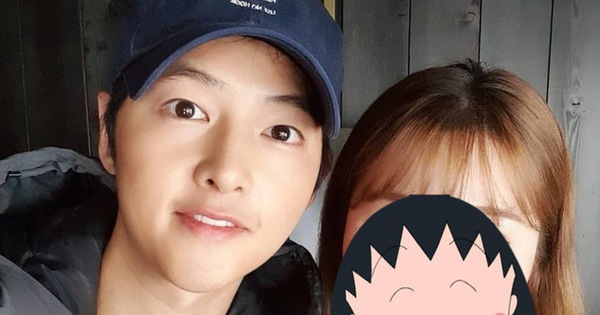 Hình ảnh mới nhất của Song Joong Ki hậu ly hôn: Mặt tròn xoe, còn chủ động làm một điều khi selfie với fan nữ
