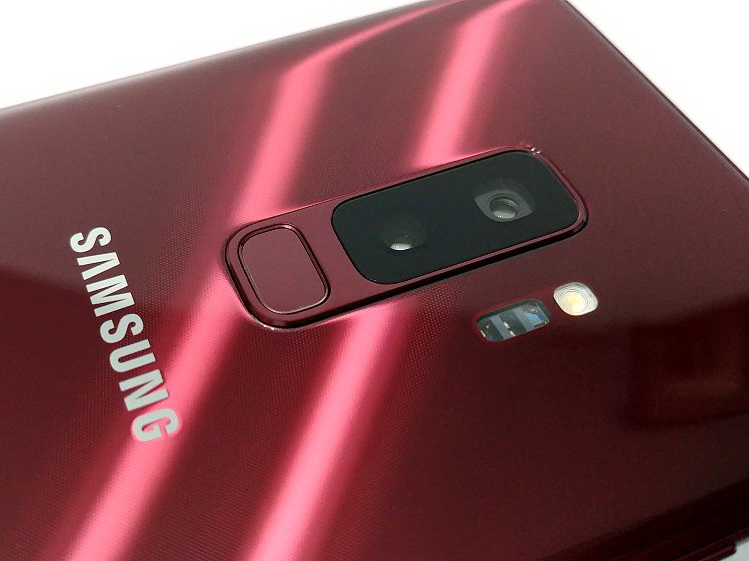 Siêu phẩm Galaxy S9+ màu đỏ bán tại VN, giá 19,99 triệu đồng