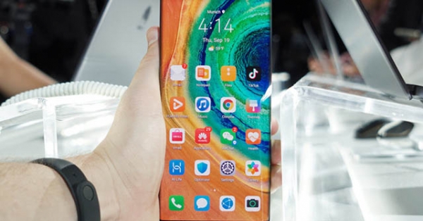Cận cảnh Huawei Mate 30 Pro: Đẹp không tì vết
