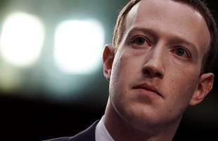Các nhà đầu tư Facebook kêu gọi Mark Zuckerberg từ chức Chủ tịch sau nhiều báo cáo bất lợi
