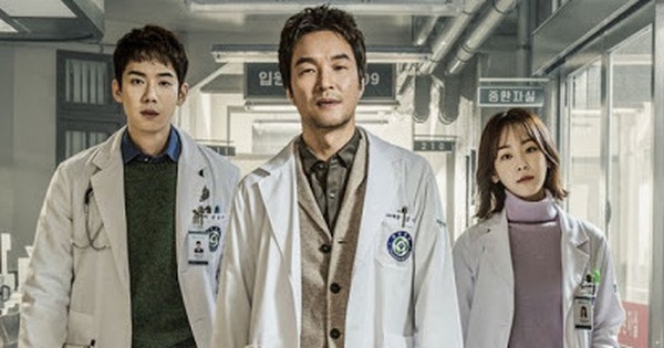 Nhanh tay “cày” Người Thầy Y Đức: Series xứng đáng là chuẩn mực phim y khoa xứ Hàn!