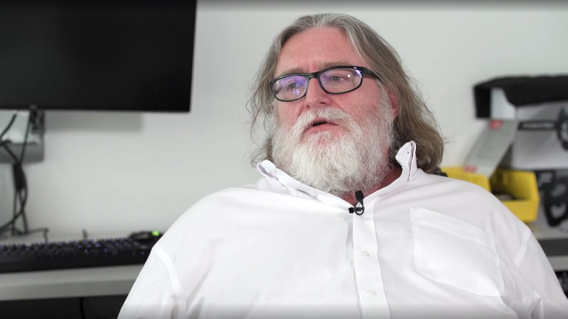 Gabe Newell - Cha đẻ Steam chia sẽ hiếm hoi về Epic Games Store