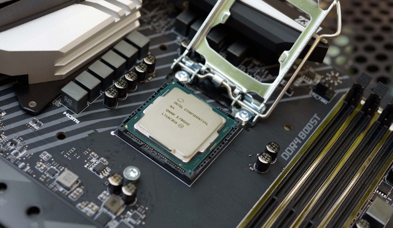 Intel chuẩn bị ngừng sản xuất CPU Coffee Lake, dọn đường cho chip thế hệ 10