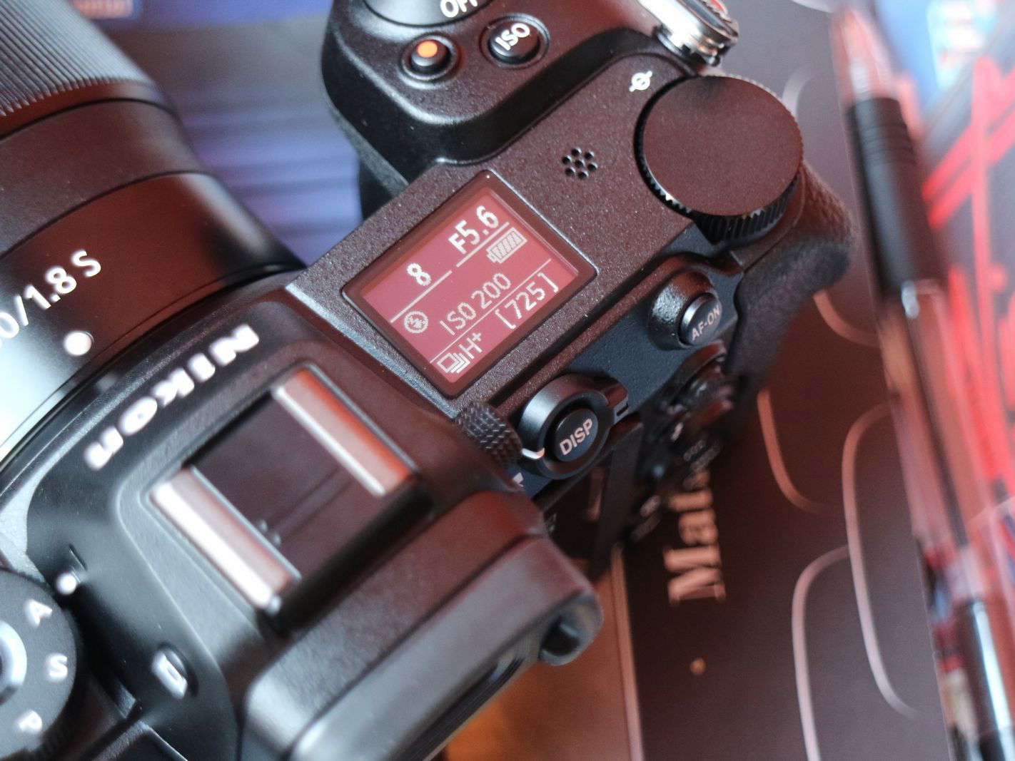 Cận cảnh mirrorless full-frame hàng ‘khủng’ Nikon Z7 vừa ra mắt