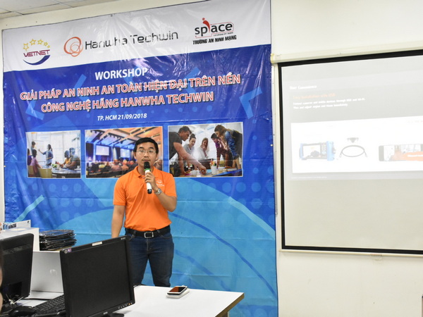 Hanwha Techwin giới thiệu các giải pháp an ninh với sinh viên ngành CNTT