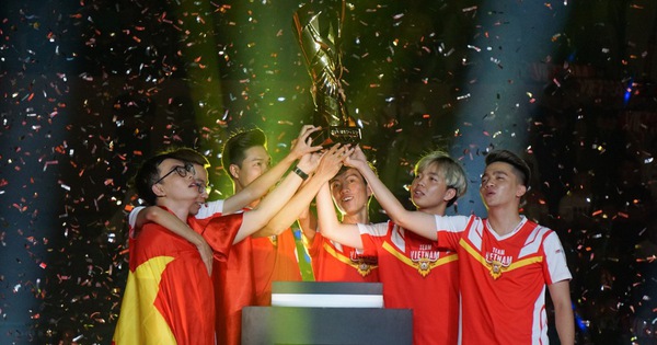 Nhìn lại hành trình một năm với đầy thành tích đáng tự hào của Esports Việt