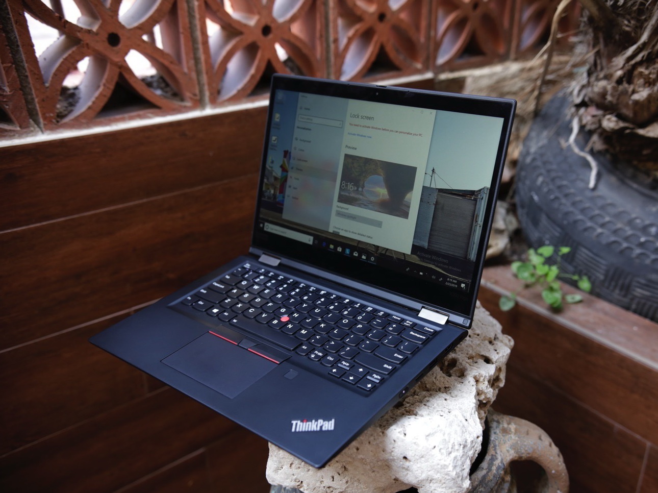 Lenovo nâng cấp màn hình HDR và bảo mật cho dòng laptop tầm trung