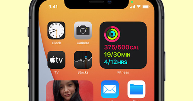 Tại sao có chấm màu Cam và Xanh ở góc trên màn hình iPhone chạy iOS 14?