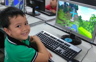 Lớp Minecraft dành cho tiểu học tiếp tục khiến game thủ tiếc nuối vì mình… sinh ra quá sớm