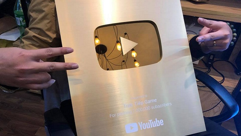 Nút Vàng Youtube chính thức về tay Dũng CT sau gần 3 năm stream